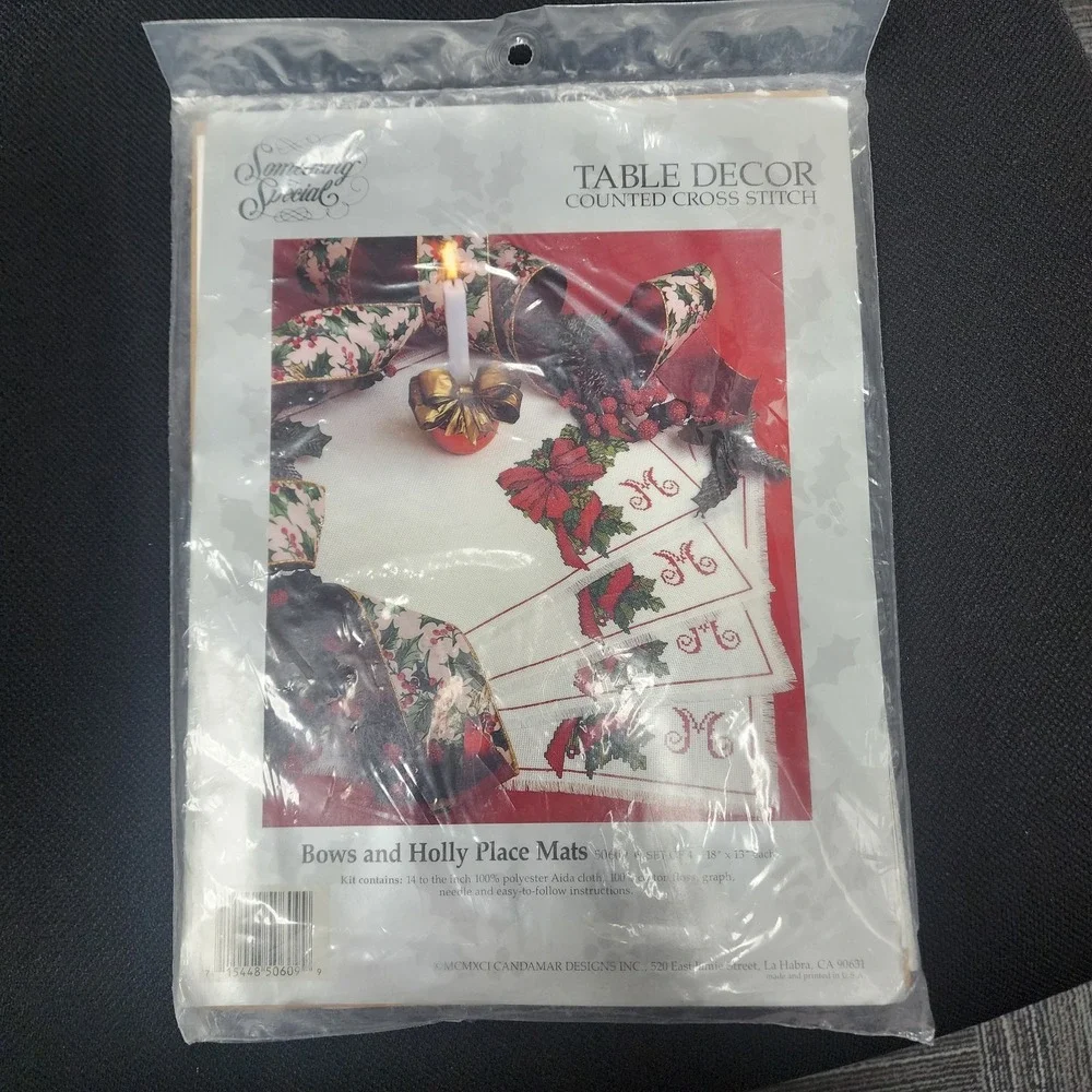 Something Special Counted Cross Stitch Kit 4 Placemats Bows & Holly Christmas US